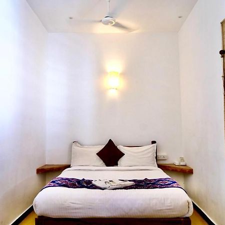 French Rivera Guest House Ποντισερί Εξωτερικό φωτογραφία